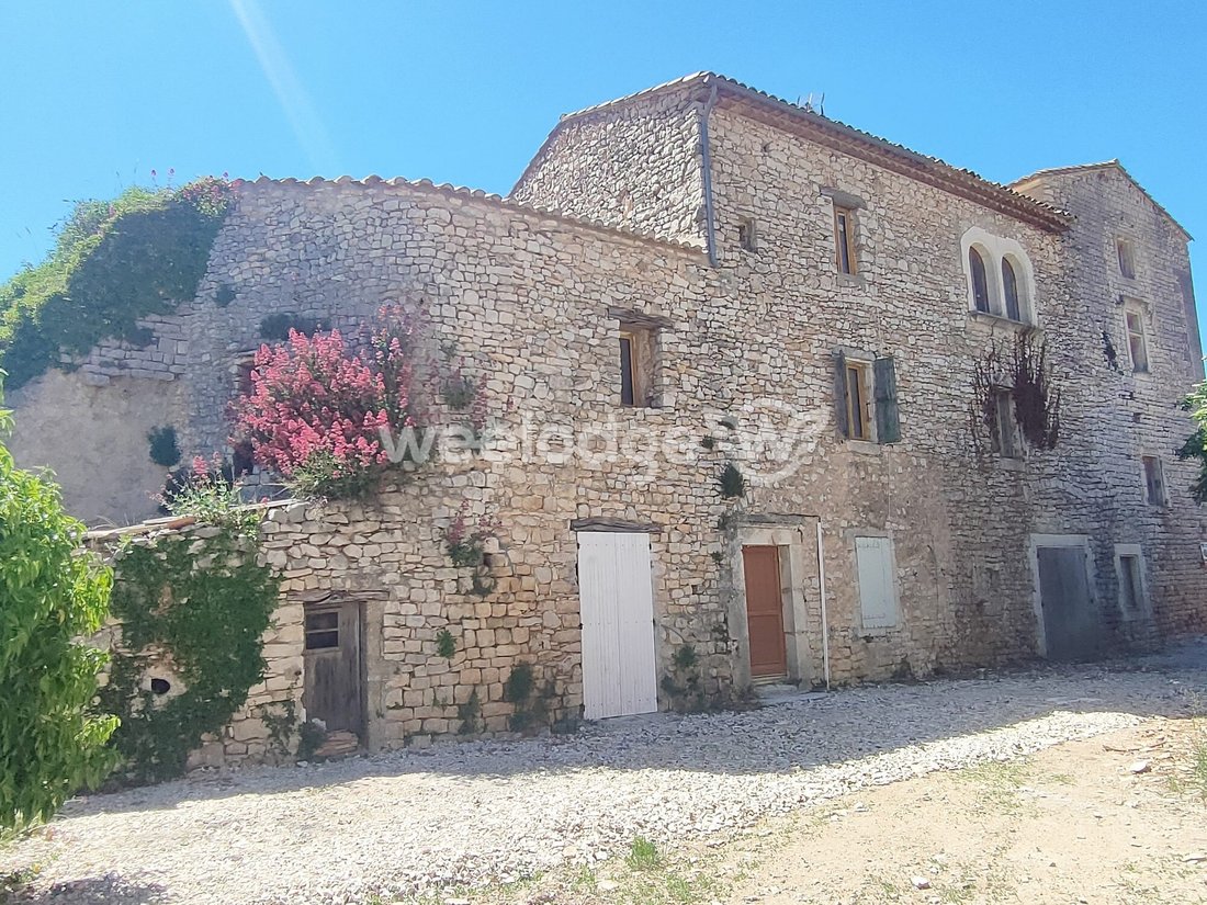 Saint-Christol’s 13th-Century Stone Haven – A Provençal Dream Awakens