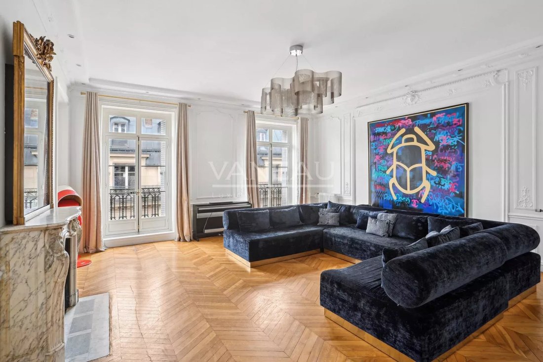 Apartment in Porte Dauphine, Paris 16e Arrondissement, Paris 4 - 15659392
