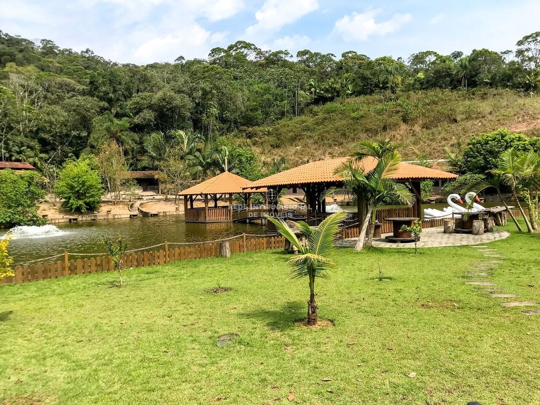 Farm Ranch in Margem Esquerda, State of Santa Catarina, Brazil 1 - 15719260