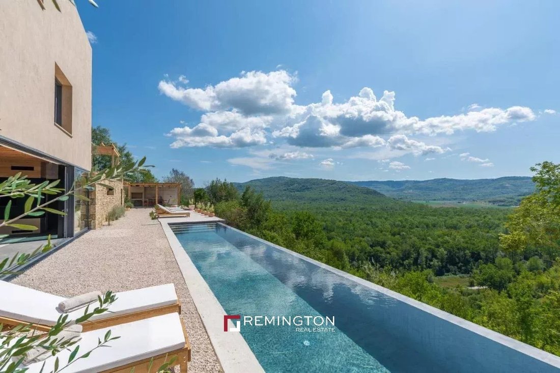 Villa in Opcina Motovun, Istria County, Croatia 1 - 14109698