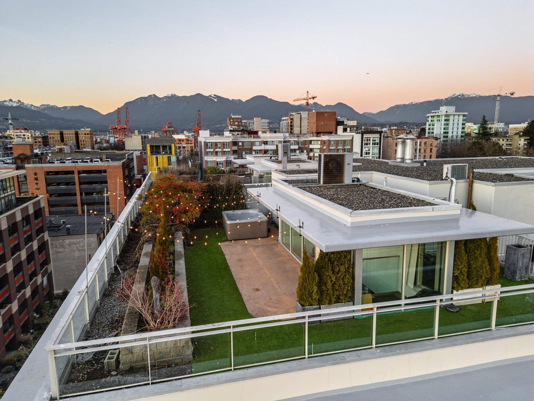 Incredible Custom 3 Storey Penthouse In Vancouver, British Columbia ...