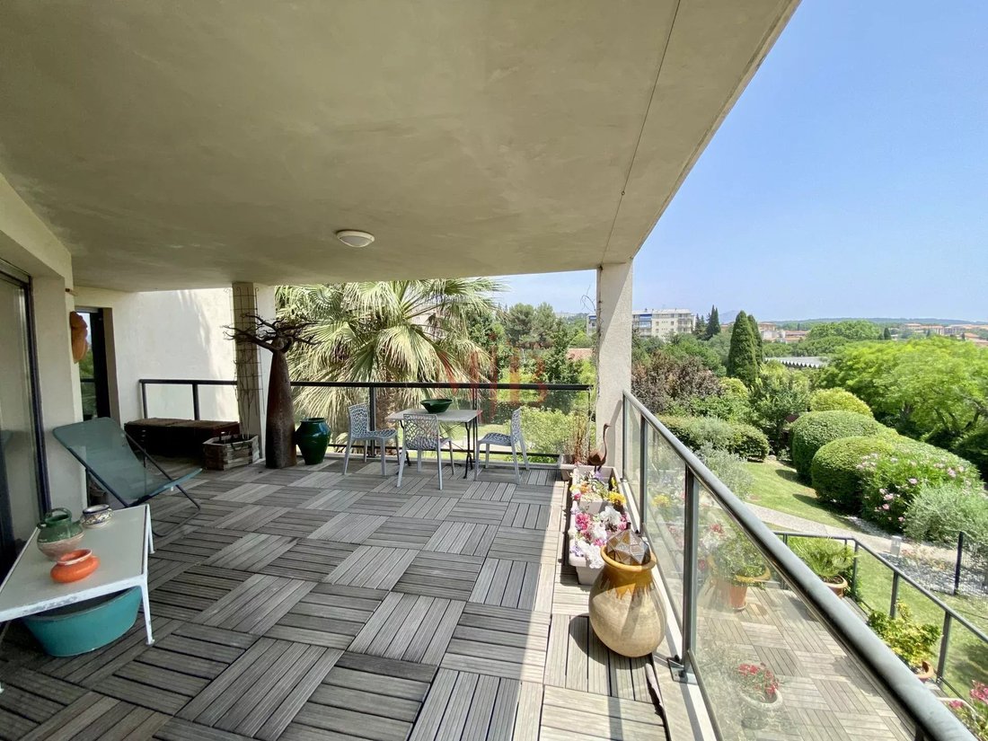 Apartment in Mazarin-Opéra-Bellegarde-Mairie, Aix-en-Provence, France 1 - 15782894