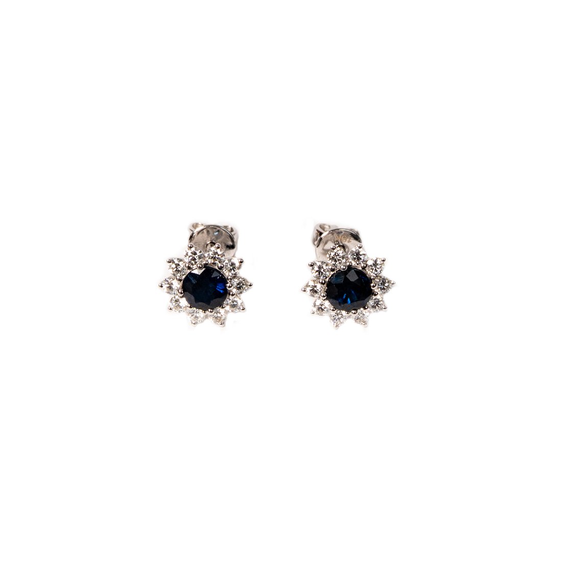 Earring in Tavistock, England, United Kingdom 1 - 15374447