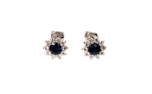 Earring in Tavistock, United Kingdom 1