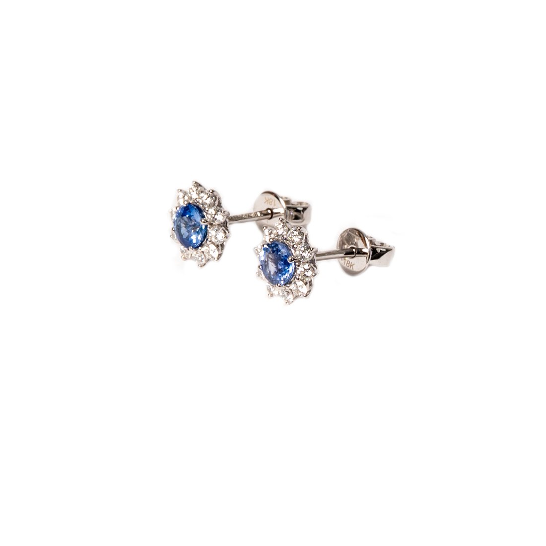 Earring in Tavistock, England, United Kingdom 2 - 15371152