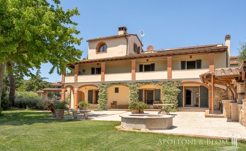Villa in Sinalunga, Tuscany, Italy 1
