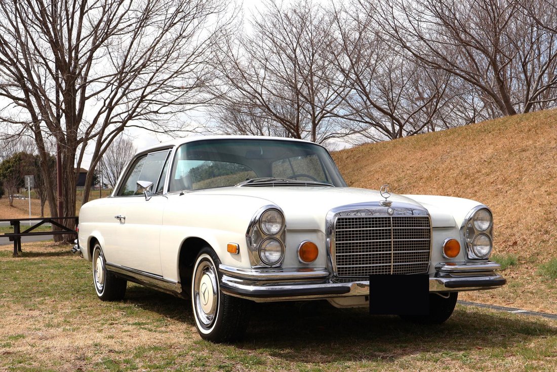 Coupe in Shinjuku City, Tokyo, Japan 1 - 15790135