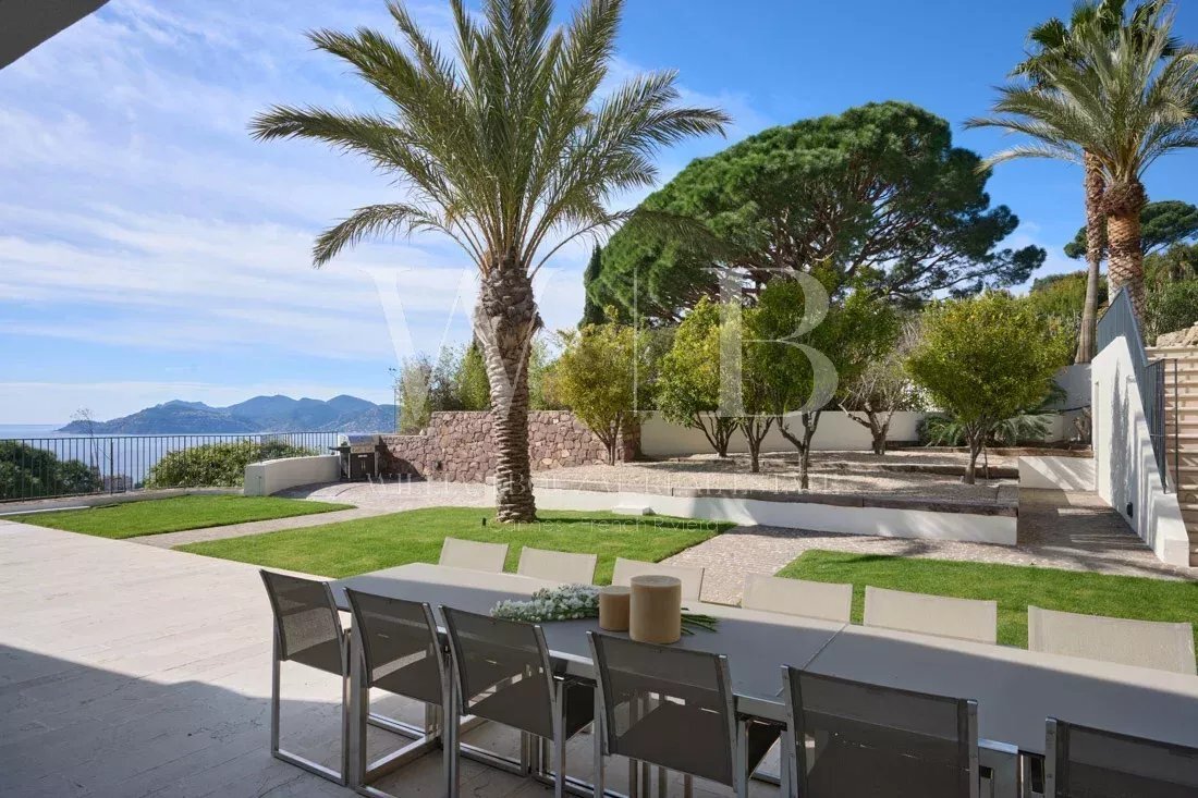 Villa in Cannes, Provence-Alpes-Côte d'Azur, France 3 - 15789513