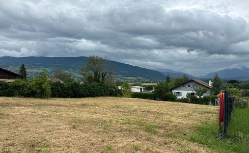 Land in Vétraz-Monthoux, Auvergne-Rhone-Alpen, Frankreich 1