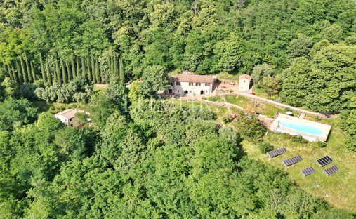 Country House in Villa Basilica, Tuscany, Italy 1