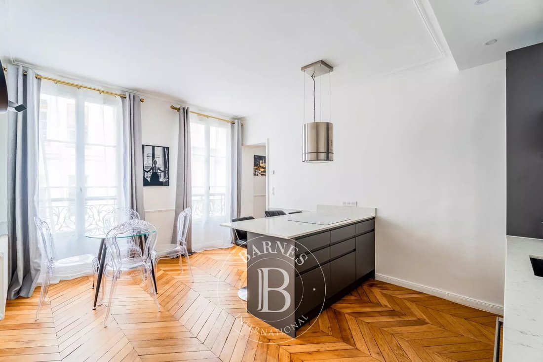 Apartment in Triangle d'Or, Paris 8e Arrondissement, Paris 4 - 15790513