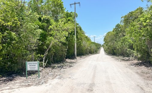 Land in Club Tulum Palace, Quintana Roo, Mexico 1