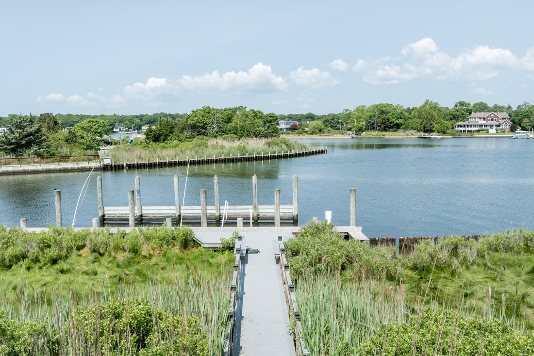 House in Center Moriches, New York, United States 5 - 15791303