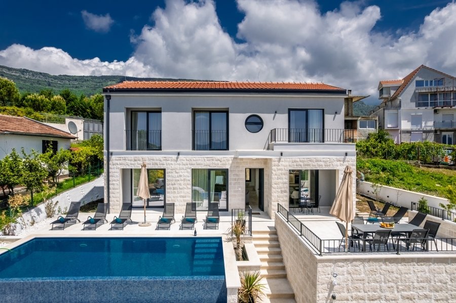 Villa in Mrčevac, Montenegro 1 - 15791220