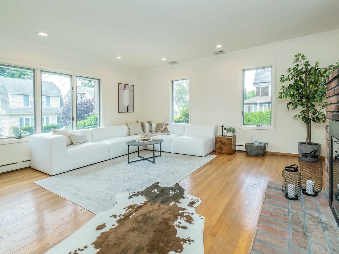 House in Port Washington, New York, United States 4 - 15791295