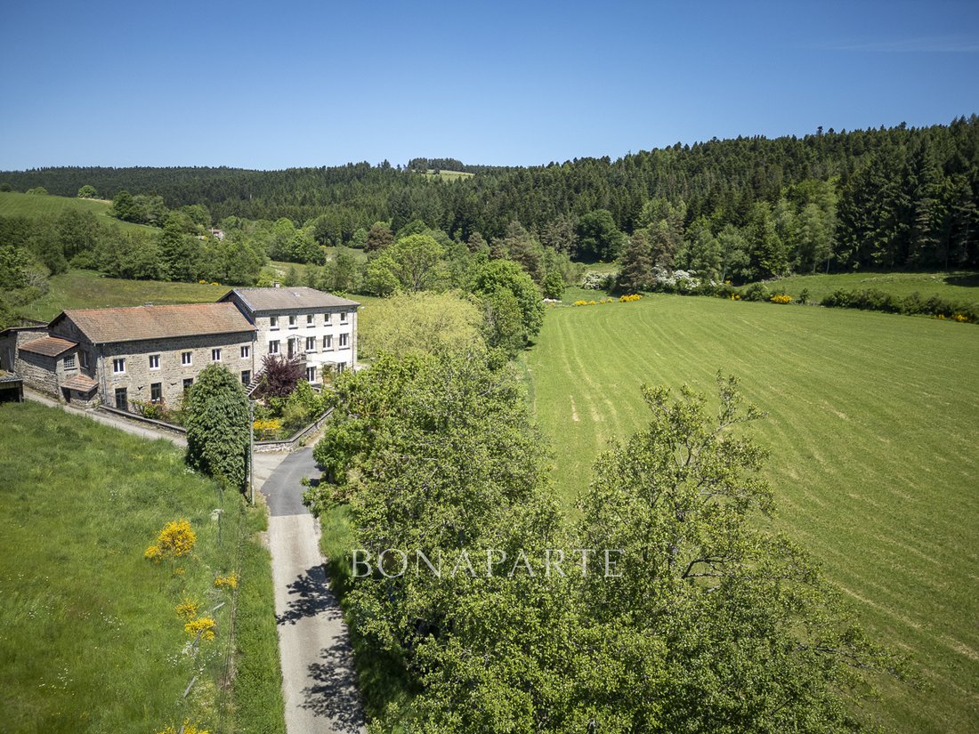 Le Château des Brumes – A Timeless Sanctuary in Pilat’s Verdant Embrace