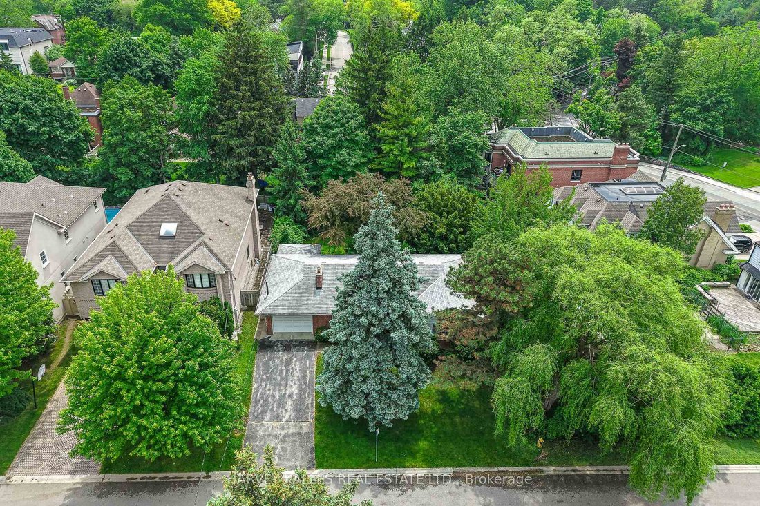 House in Toronto, Ontario, Canada 2 - 15793982