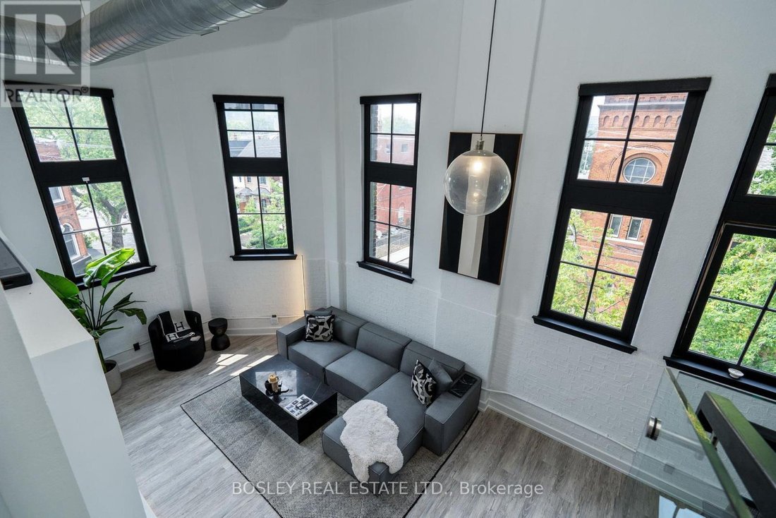 House in Toronto, Ontario, Canada 4 - 15794000