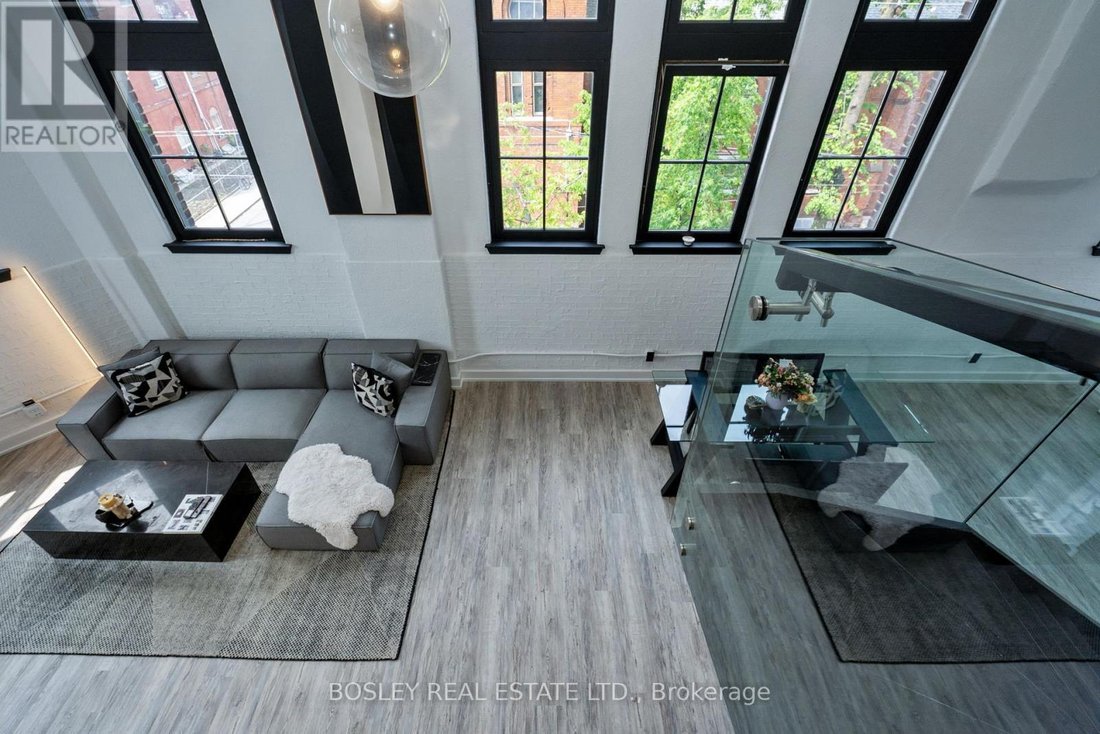 House in Toronto, Ontario, Canada 3 - 15794000
