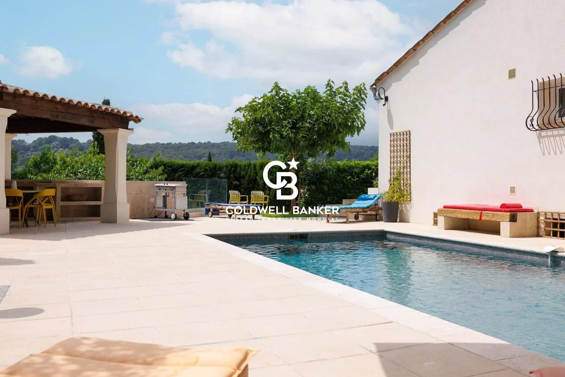 Villa in Esperes, Villeneuve-Loubet, France 2 - 15752943