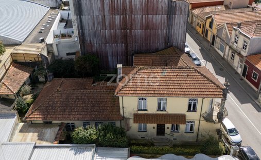 House in Mafamude e Vilar do Paraiso, Porto District, Portugal 1