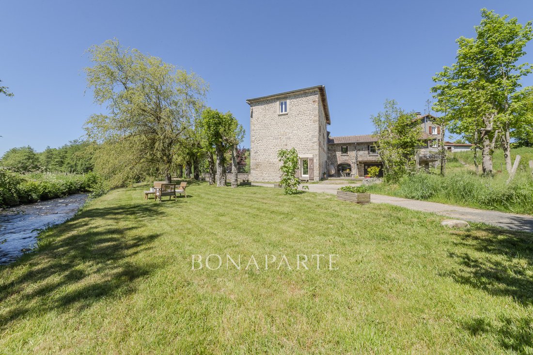 Le Château des Brumes – A Timeless Sanctuary in Pilat’s Verdant Embrace
