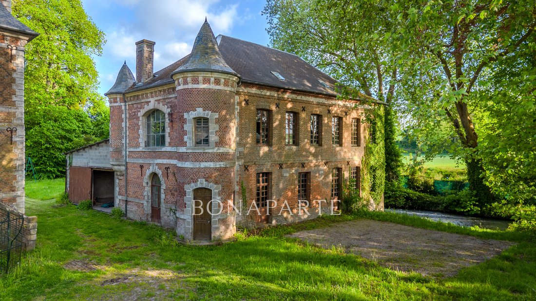 A 17th-Century Castle’s Timeless Embrace on Normandy’s Private Isle