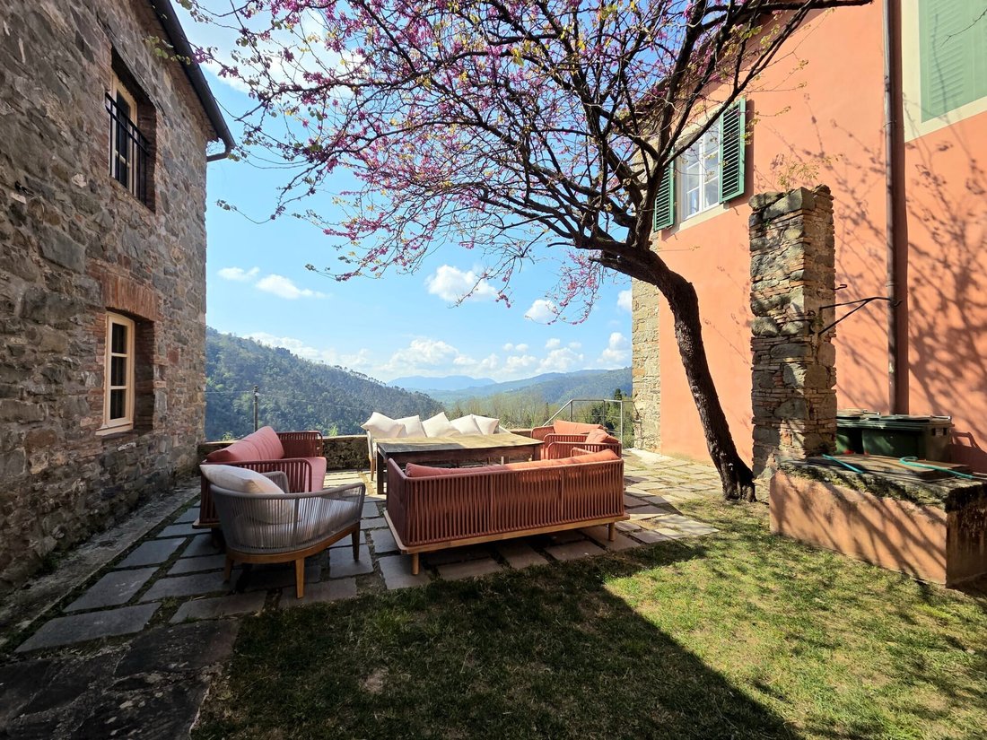 Townhouse in Historic Center, Lucca, Tuscany 1 - 15792617