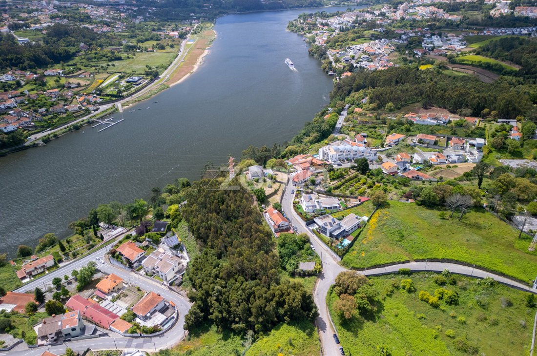 Land in Gondomar (Sao Cosme), Valbom e Jovim, Porto District, Portugal 3 - 15687336