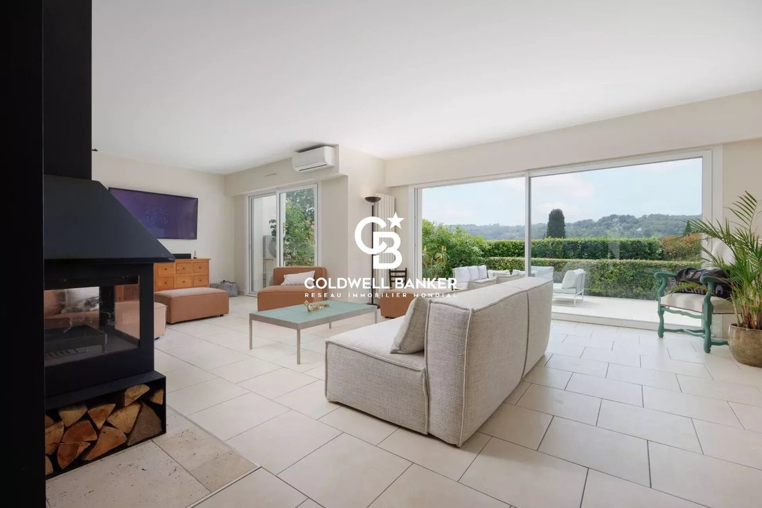 Villa in Esperes, Villeneuve-Loubet, France 5 - 15752943