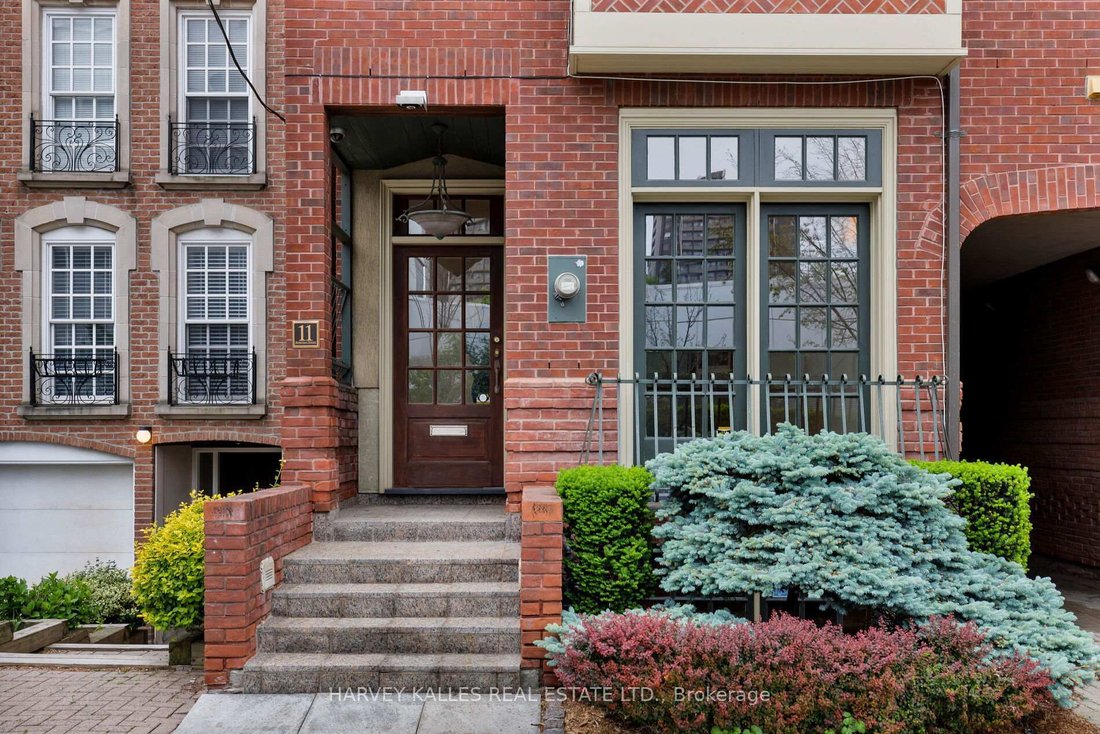 House in Toronto, Ontario, Canada 3 - 15793977