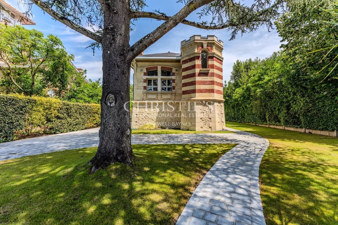 House in Grand Parc-Chartrons-Paul Doumer, Bordeaux, France 2 - 15763869