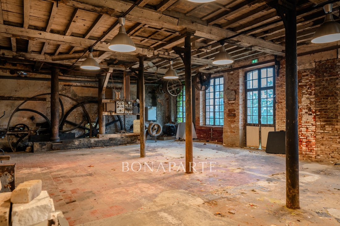 A 17th-Century Castle’s Timeless Embrace on Normandy’s Private Isle