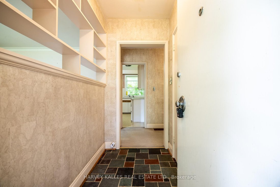 House in Toronto, Ontario, Canada 3 - 15793982