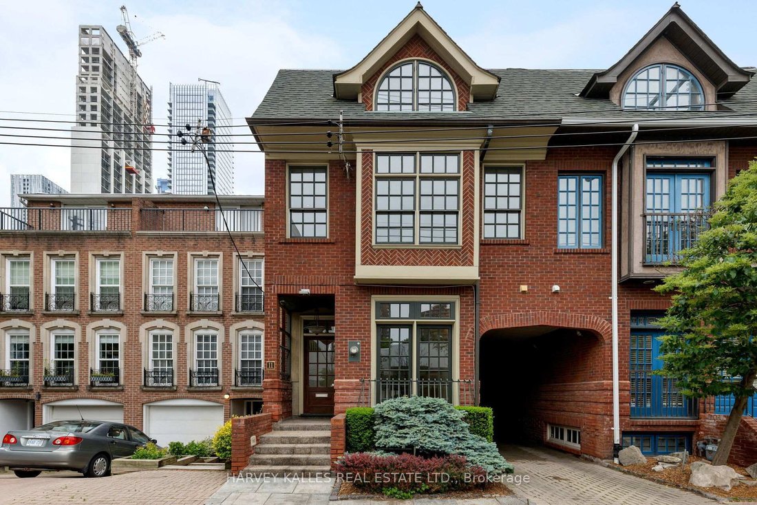 House in Toronto, Ontario, Canada 1 - 15793977