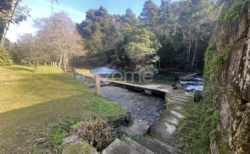 Finca a Freixieiro de Soutelo, Distretto di Viana do Castelo, Portogallo 1