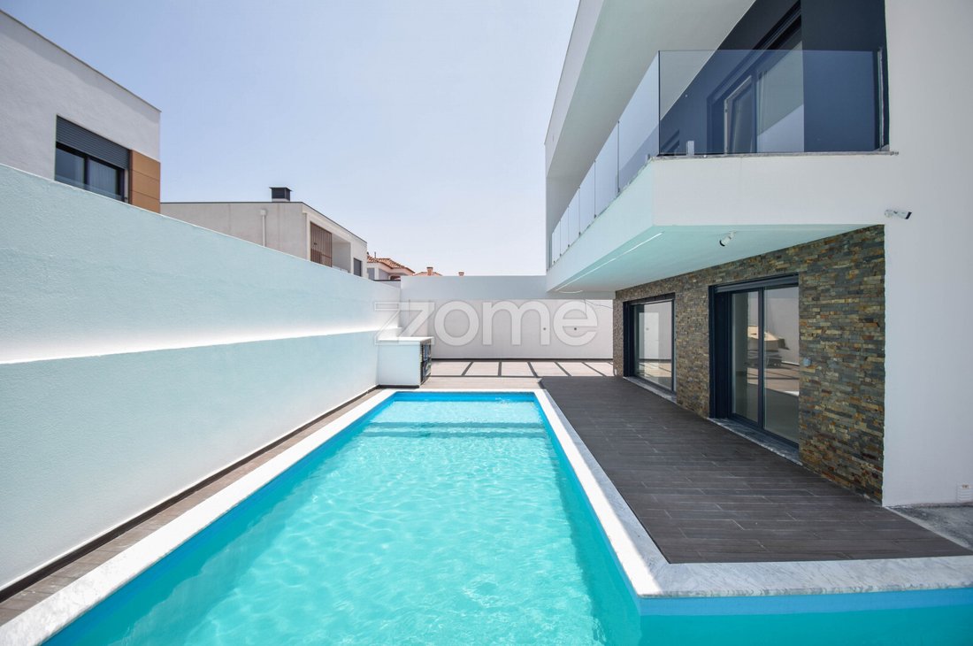 House in Corroios, Setubal, Portugal 1 - 15304932