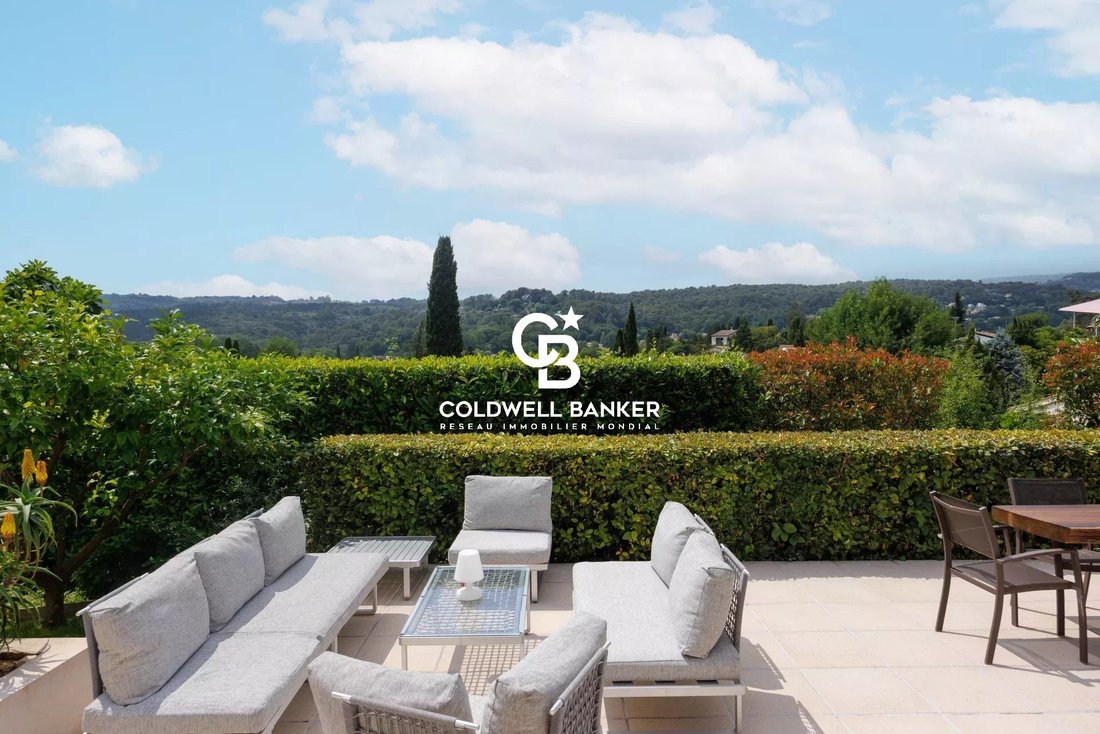 Villa in Esperes, Villeneuve-Loubet, France 1 - 15752943