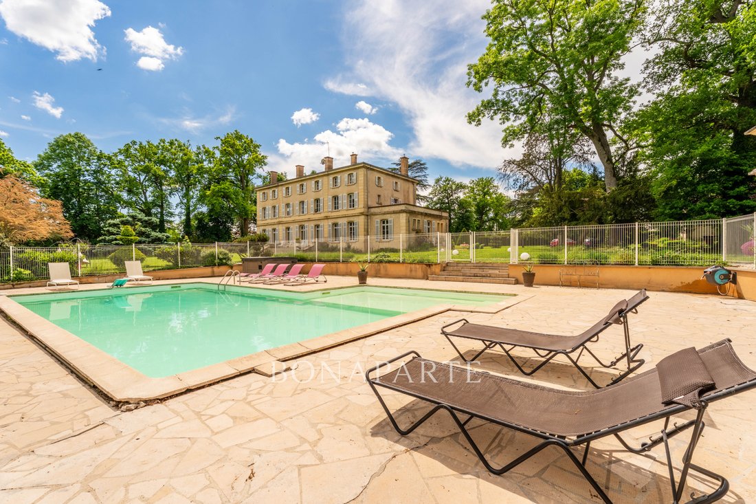 A Whisper of Elegance: 18th-Century Château Between Lyon & Clermont’s Rolling Hills