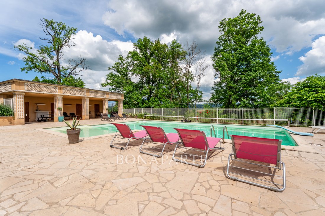 A Whisper of Elegance: 18th-Century Château Between Lyon & Clermont’s Rolling Hills - 5