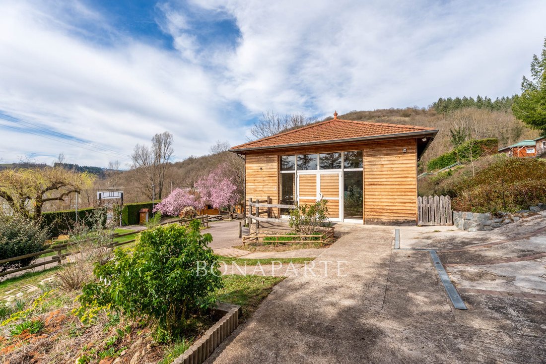 Le Rêve Vert: A Secluded Auvergne Estate Where Time Stands Still