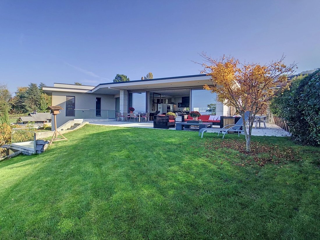 House in Evian-les-Bains, Auvergne-Rhône-Alpes, France 2 - 14857267