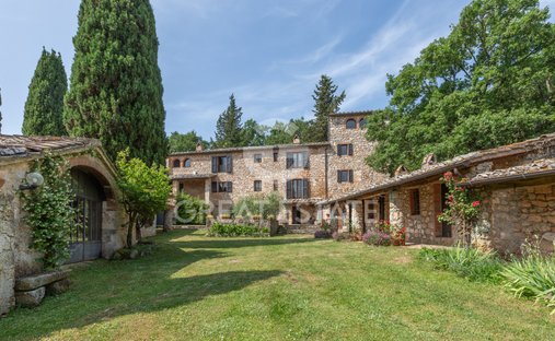 Estate in Monteriggioni, Tuscany, Italy 1