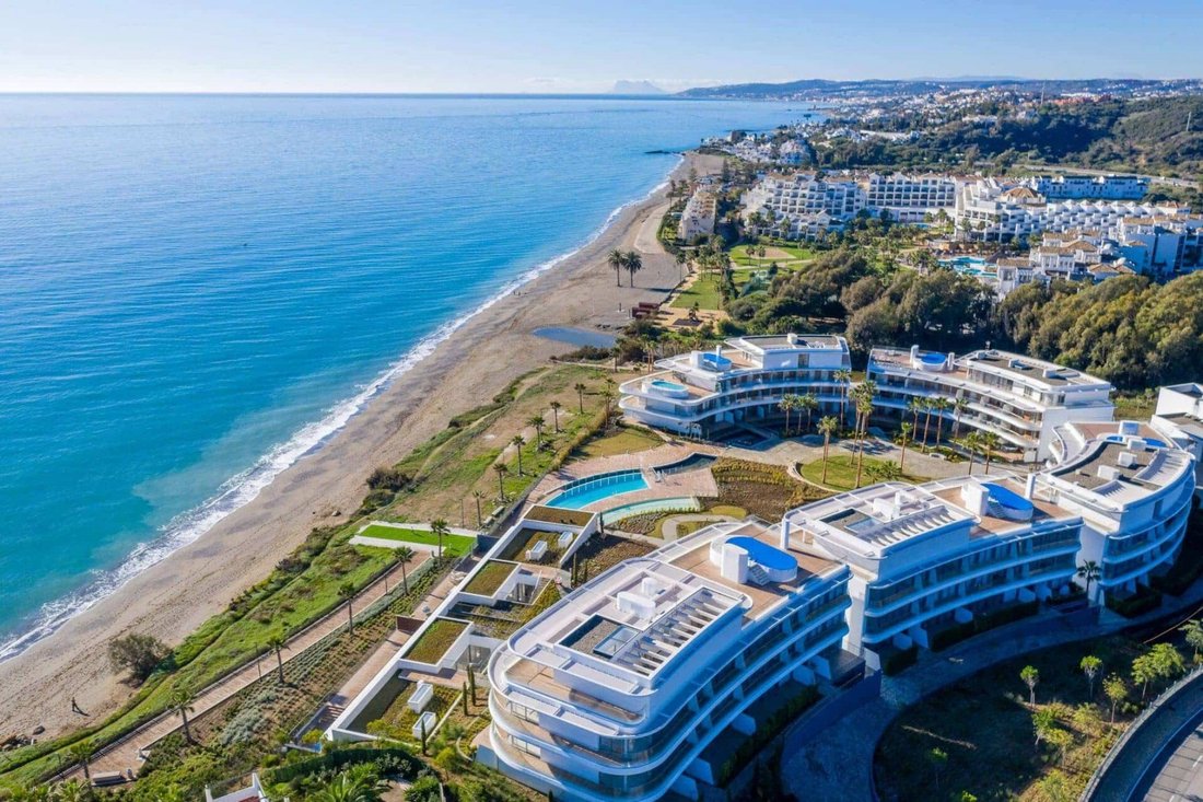Apartment in Estepona, Andalusia, Spain 1 - 15795242