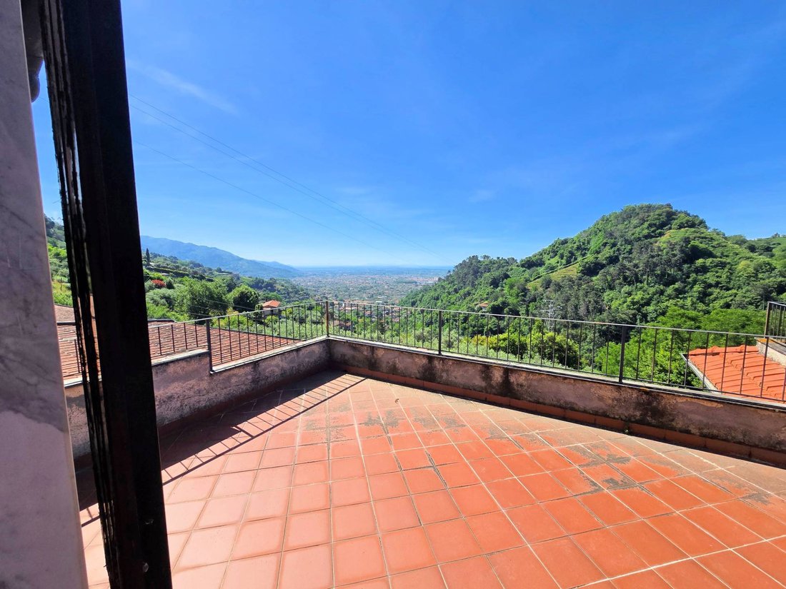 House in Pietrasanta, Tuscany, Italy 4 - 15793914