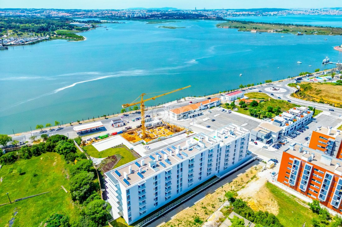 Apartment in Seixal, Arrentela e Aldeia de Paio Pires, Setubal, Portugal 2 - 15730531
