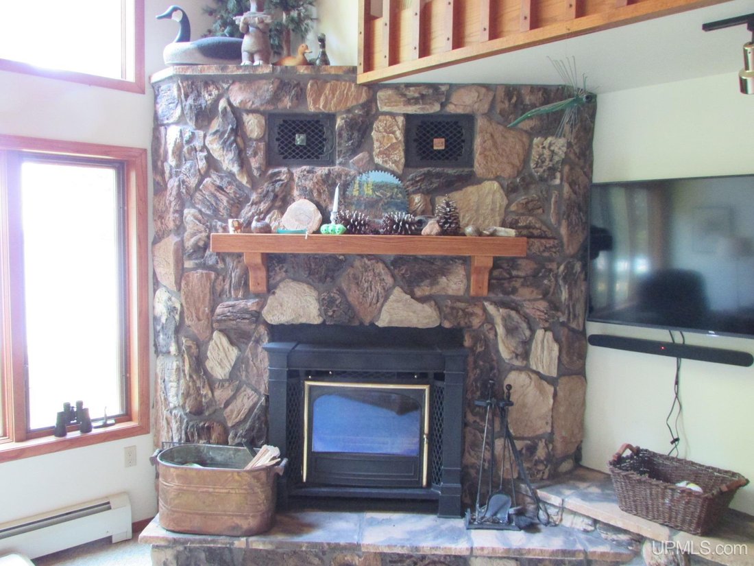 House in Skanee, Michigan, United States 5 - 15792963
