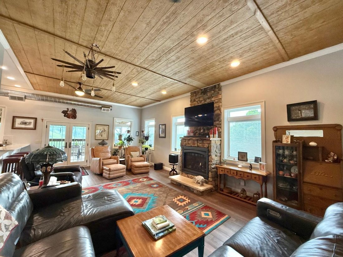 House in Cameron, West Virginia, United States 5 - 15795112