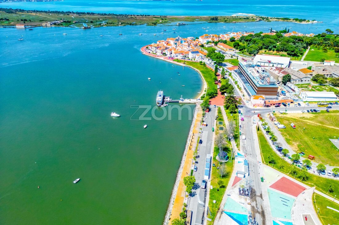 Apartment in Seixal, Arrentela e Aldeia de Paio Pires, Setubal, Portugal 4 - 15730528