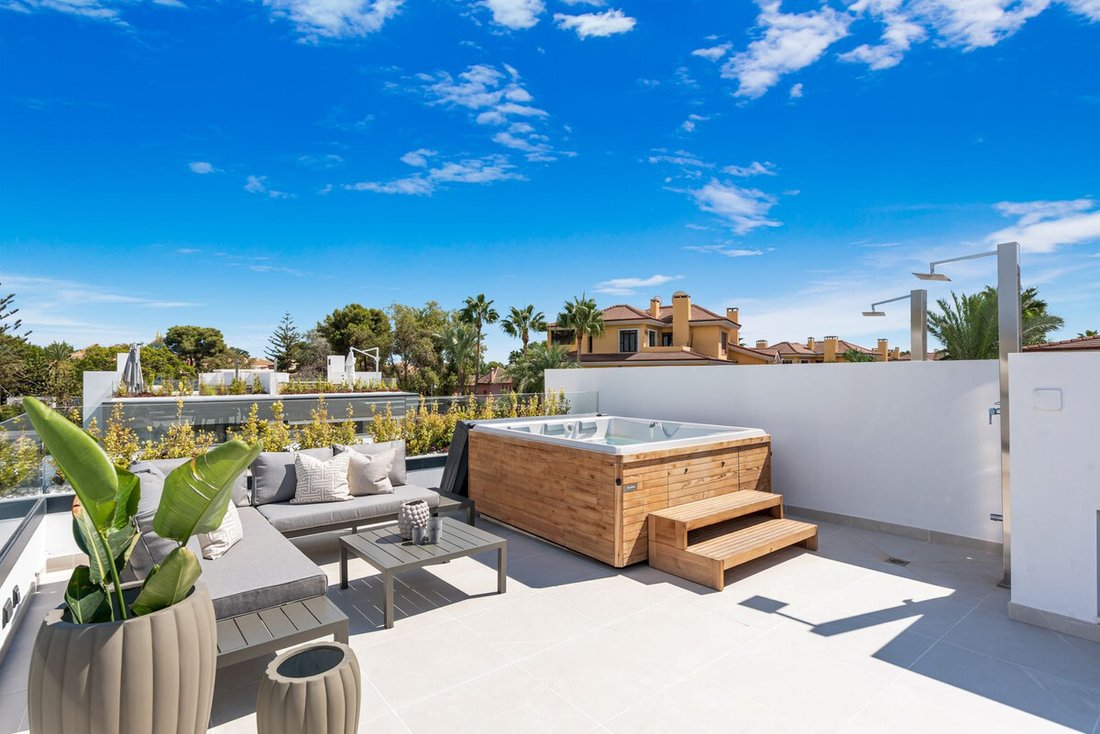 House in Puerto Banus, Marbella, Spain 2 - 15792210